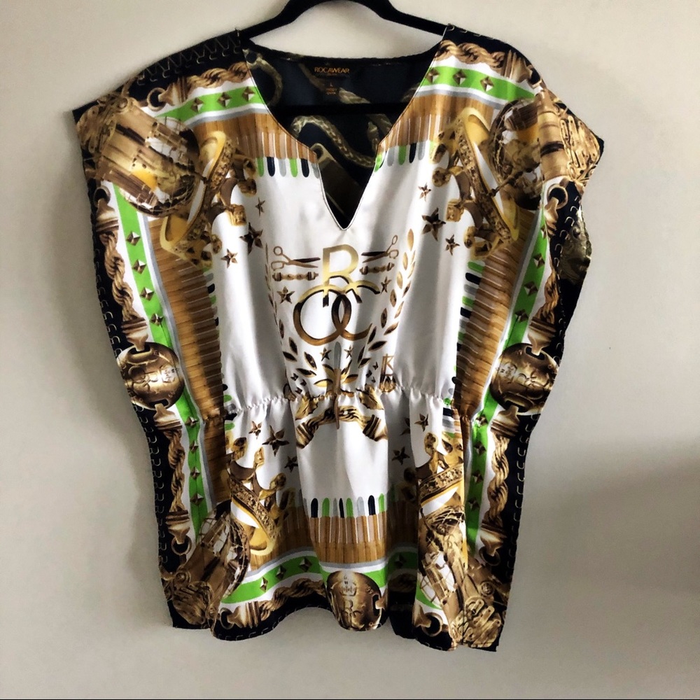 ROCAWEAR  SHORT SLEEVE SZ LARGE BLACK GOLD